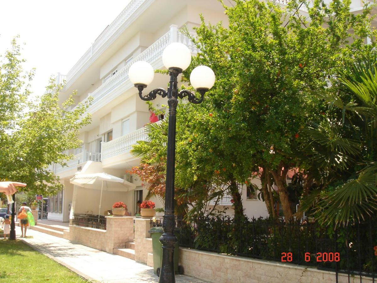 Achillion Aparthotel Paralía Buitenkant foto